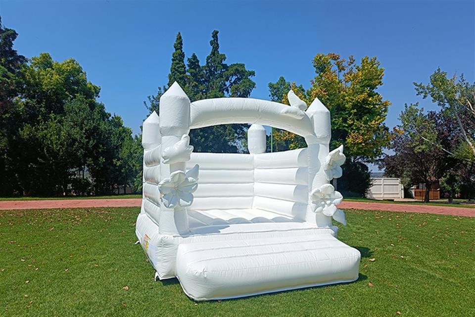 White Inflatable Bouncer Castle 