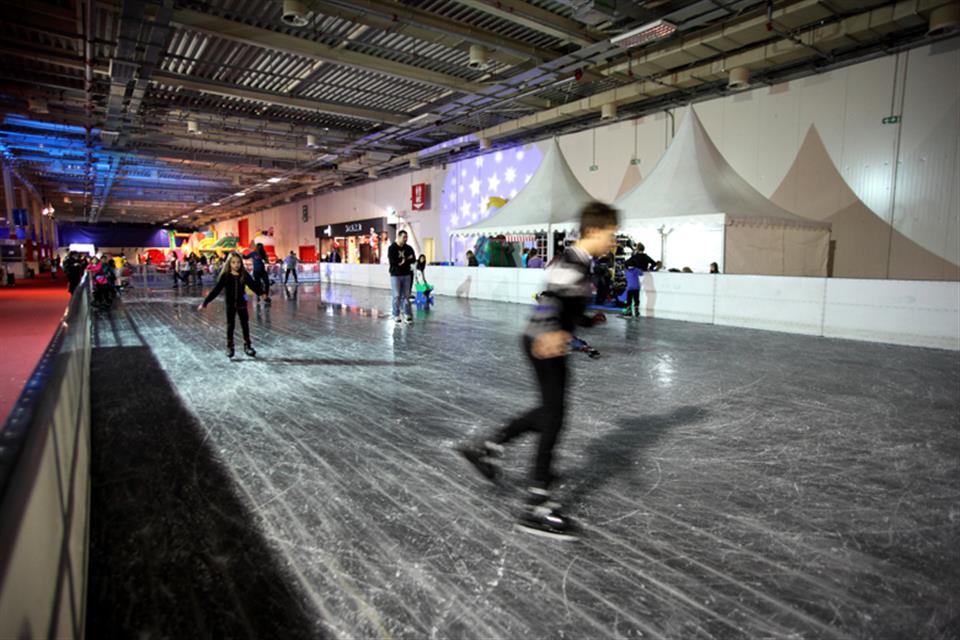 Ice Rink by airgame