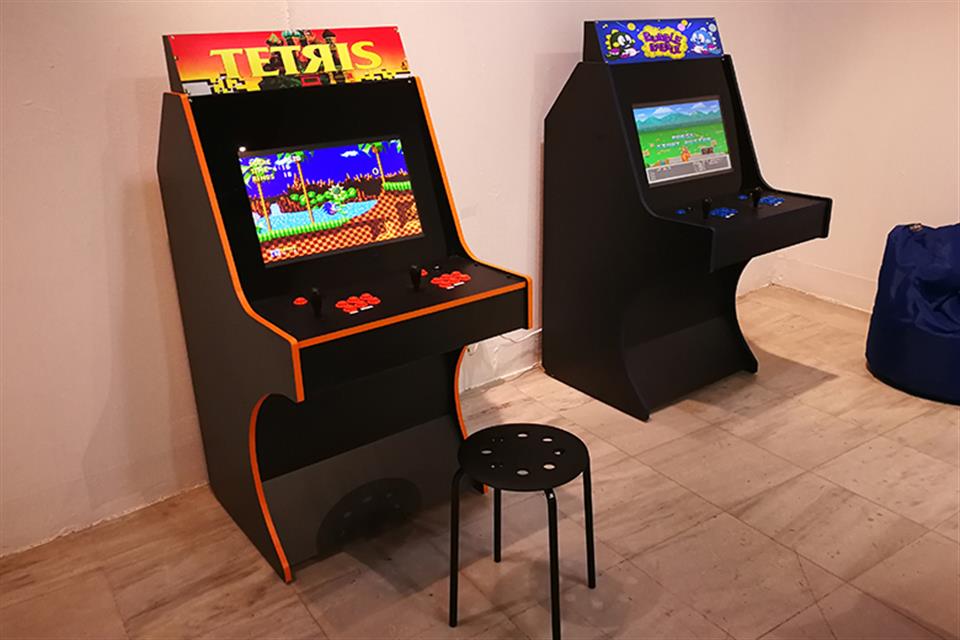 Retro arcade cabins by airmame