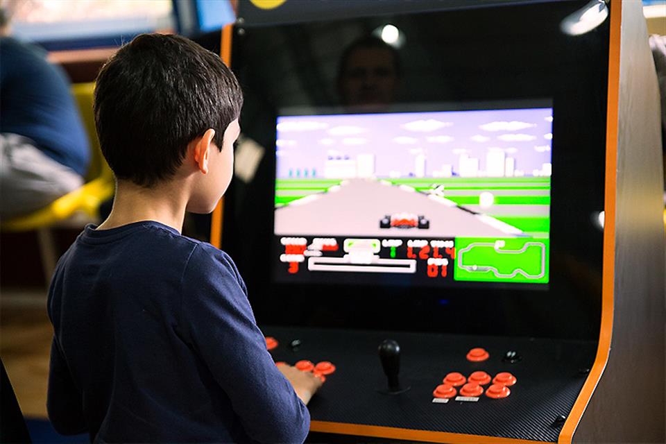 Καμπίνες ρετρό ηλεκτρονικών παιχνιδιών by aigame