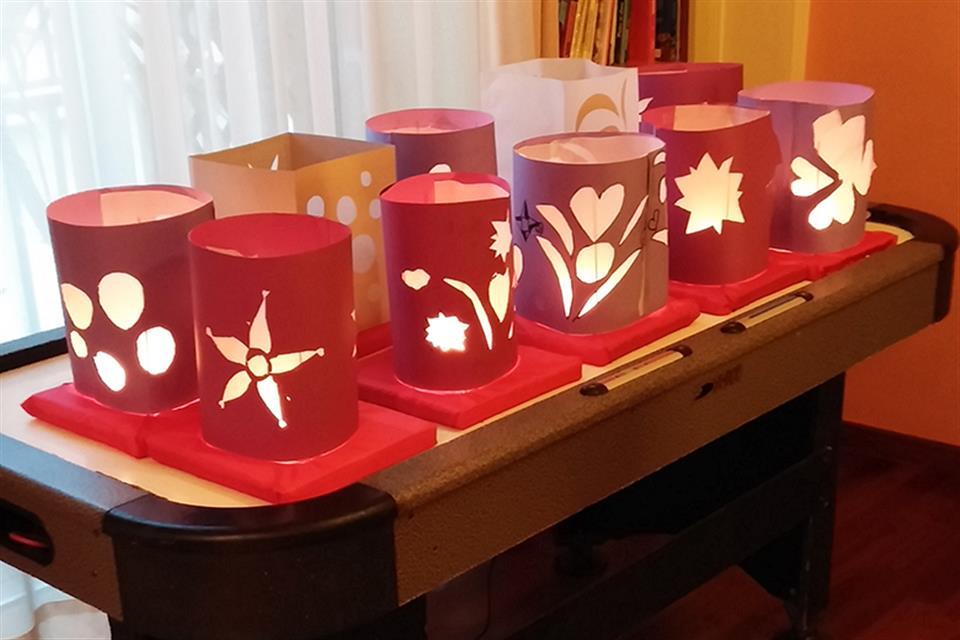 Japanese Lanterns by airgame