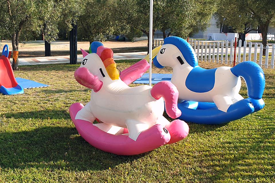 Inflatable unicorns by airgame