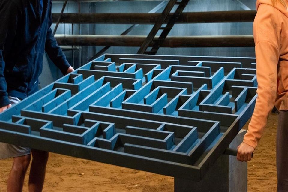 Wooden Labyrinth XXL by Air Game