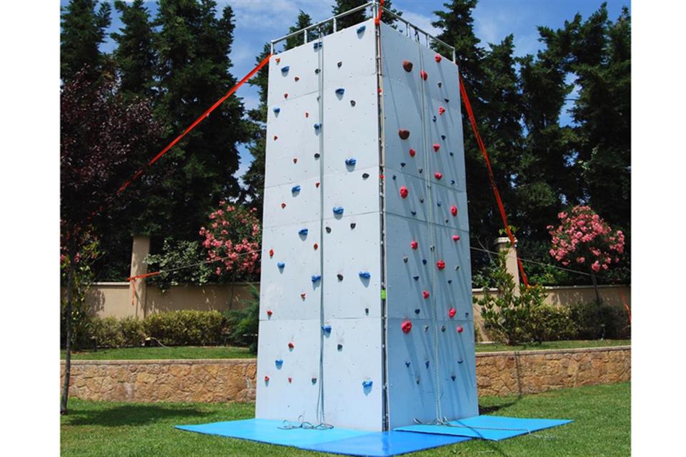 Climbing Wall by airgame
